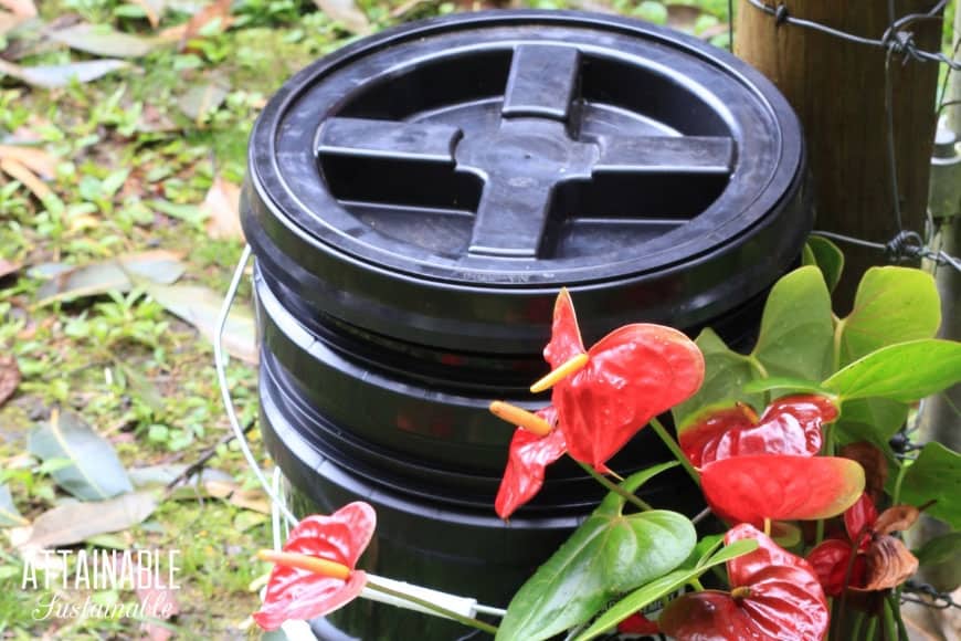 How to Make a Worm Bin for Less than $5 - Easy DIY Worm Composter