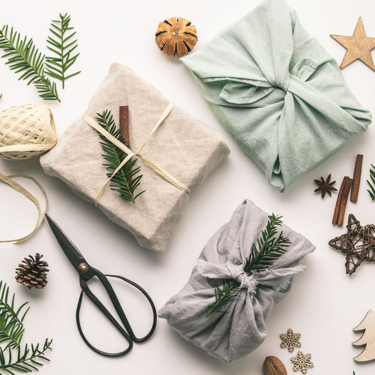 Eco-friendly gift wrapping ideas | Paperless Post